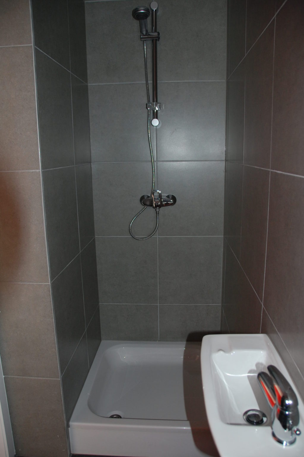 Sint-Jozefsstraat 30 - Kamer 17 - Douche en lavabo
