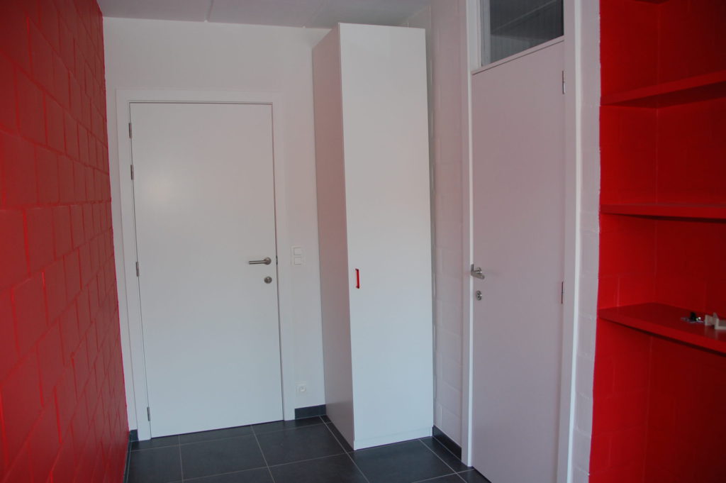 Sint-Jozefsstraat 30 - Kamer 4 - Deur kamer en badkamer